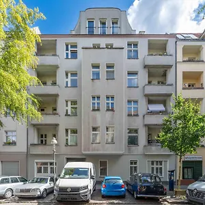 33 I Mitte Apartment